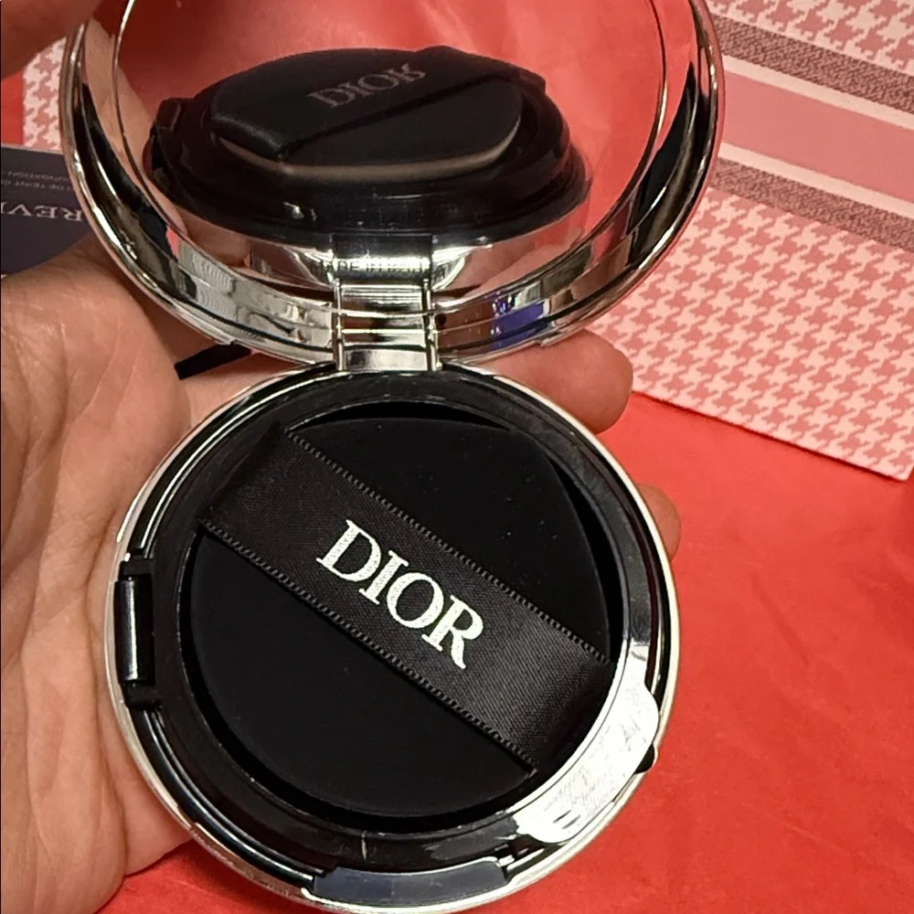 Diorskin Forever Cushion Case 2025' PLUS foundation Shade 1N Neutral